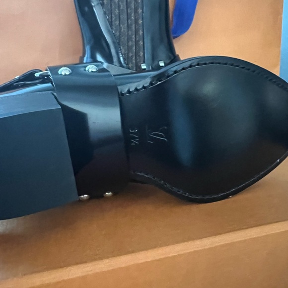 Louis Vuitton Rhapsody Ankle Boots - Picture 8 of 8